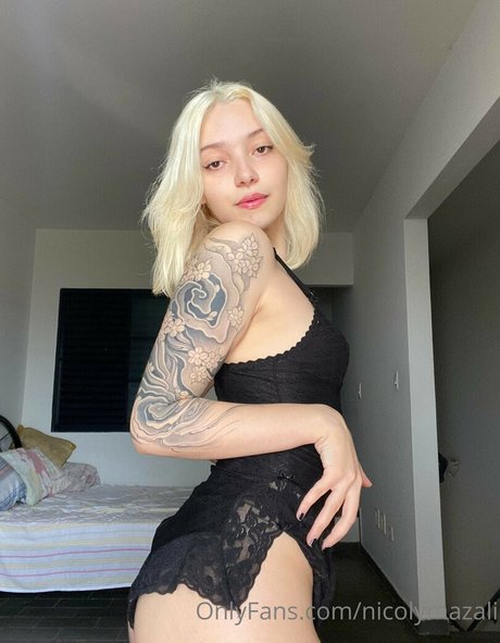 Nicoly Mazali hd pornstar picture