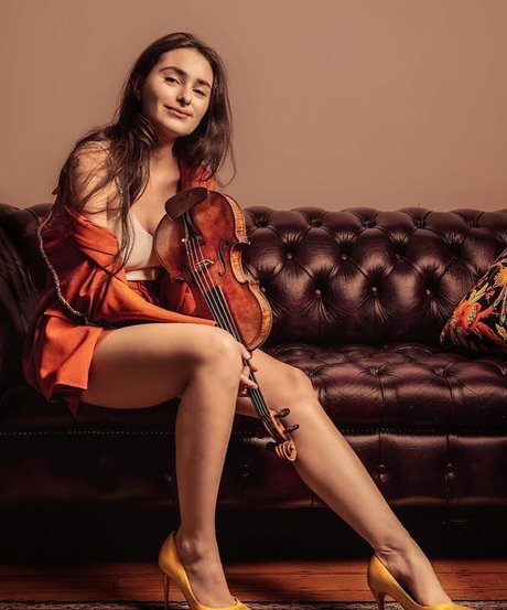 Esther Abrami adult actress image