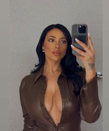 Gabriella Firek star art pics