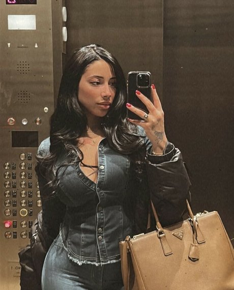 Gabriella Firek high quality star images