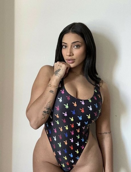 Gabriella Firek hd model pics