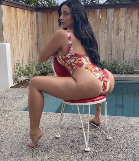 Gabriella Firek naked actress img