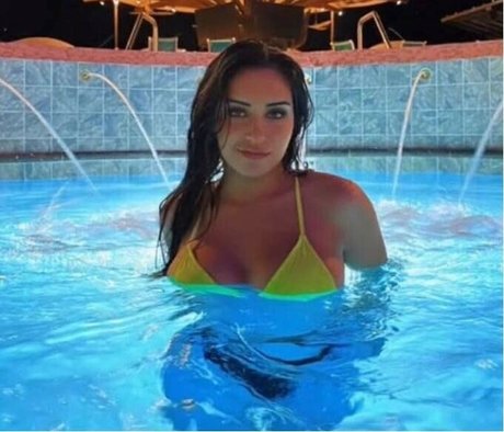 Christina Roki pretty model pic