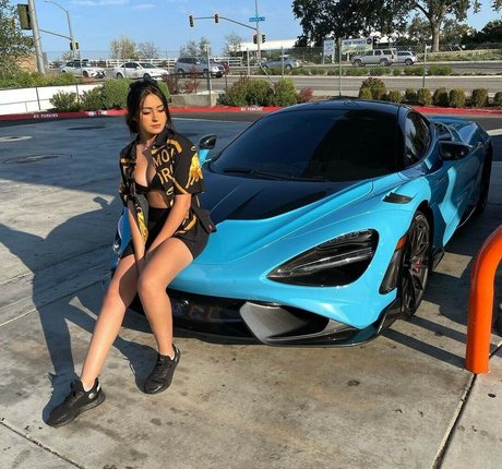 Christina Roki model pretty picture