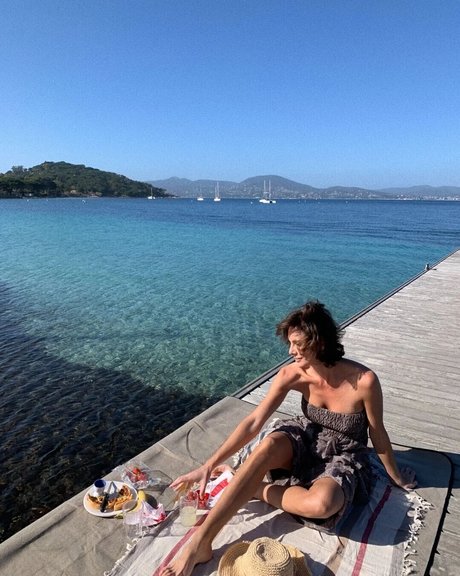 Andja Lorein model beautiful galleries