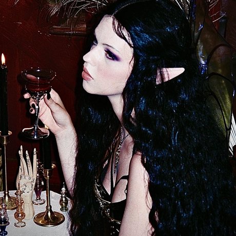 Emma Karla Peet perfect model photos