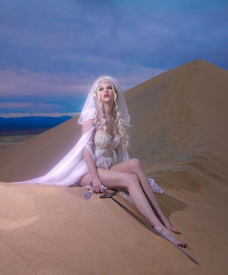 Emma Karla Peet star porn pic