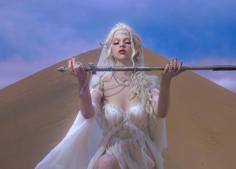 Emma Karla Peet perfect actress archive