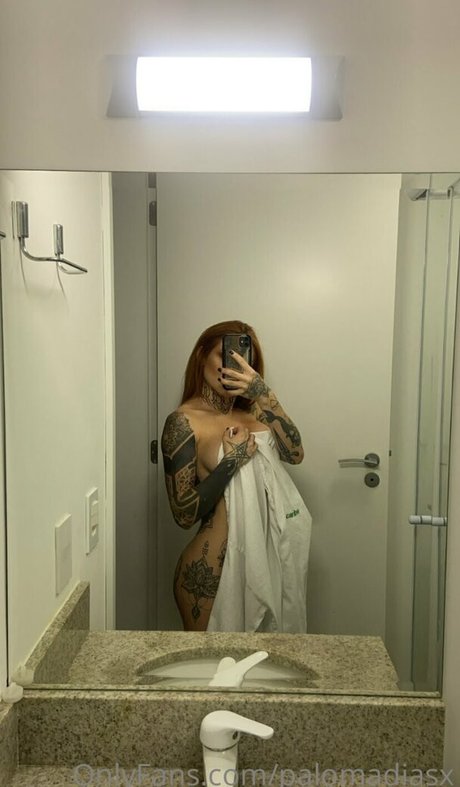 Paloma Dias naked model img