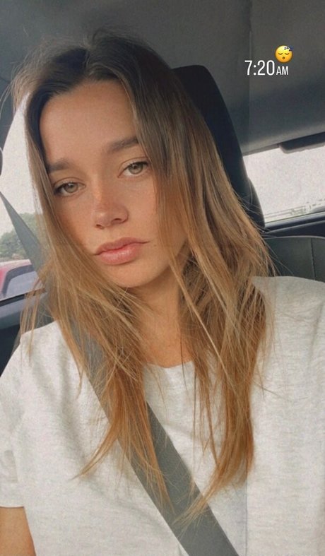 Tatiana Chiaia naked model pic