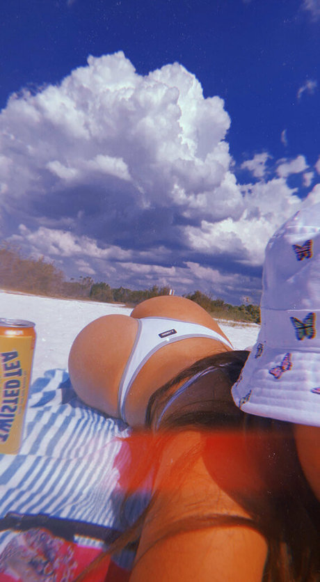 Teddiii star nude images