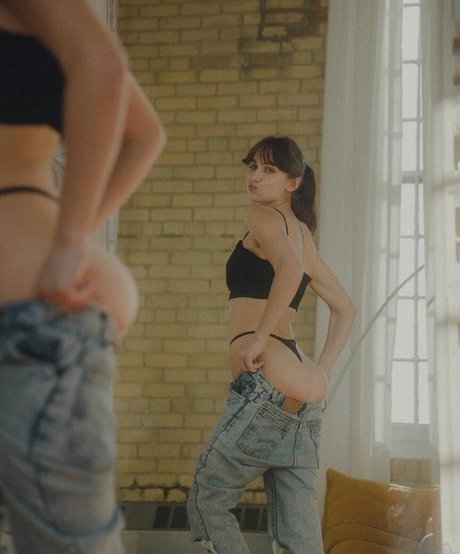 Victoria Stirling pornstar images