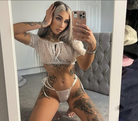 bluetattooo model top pics