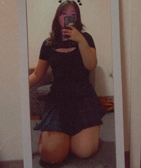 unhingedmindd adult actress photos