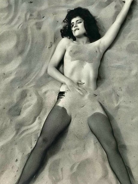 Madeleine Stowe model perfect img