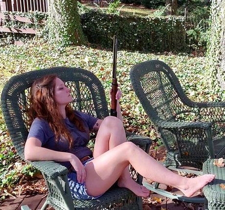 Nina Rynd Wood star hot images