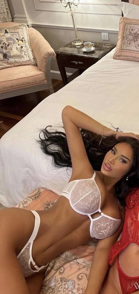 Adeleg nice pornstar image