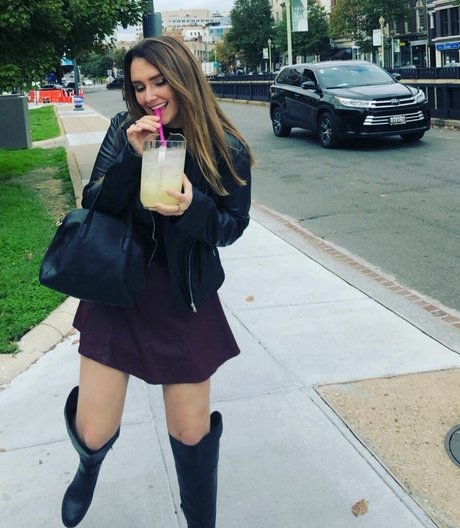 Carlistone xxx model pictures