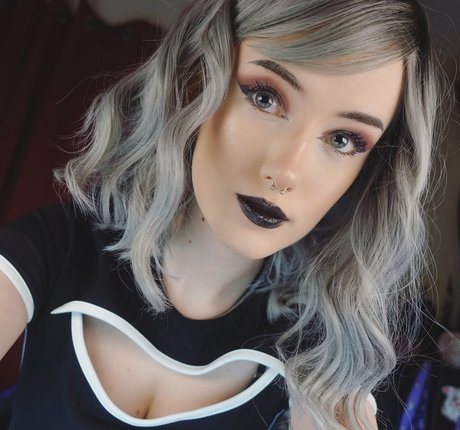 Ashi model hot pictures