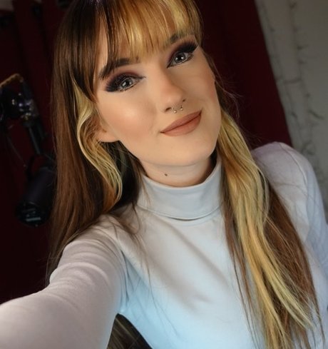 Ashi model nude galleries