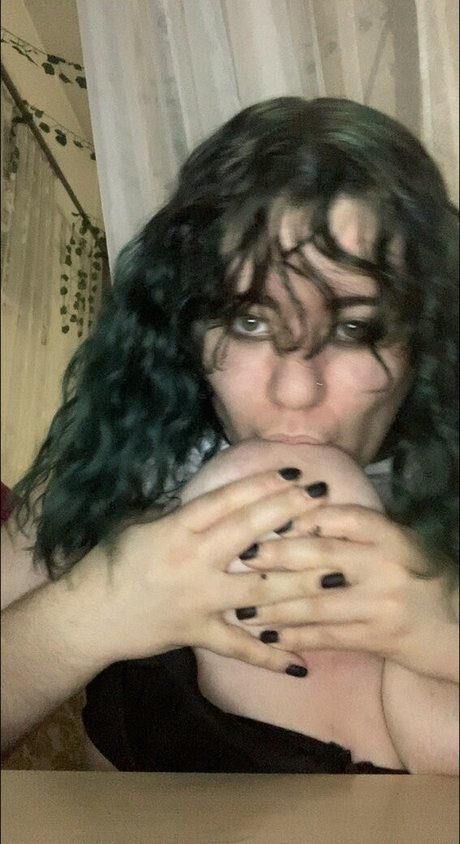 Girlfriends nude model picture