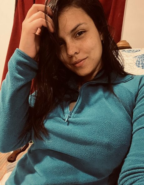 Greysart21 nude star pic