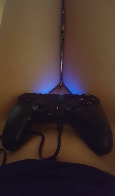 BadFawn FREE naked pornstar picture