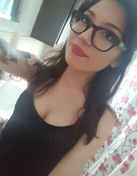 BadFawn FREE naked model photos