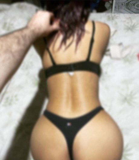 DengyGames erotic model picture