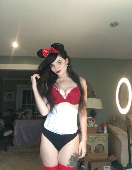 hexsuicide model art galleries