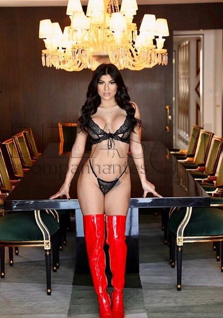 Alanamaxxine xxx actress pictures