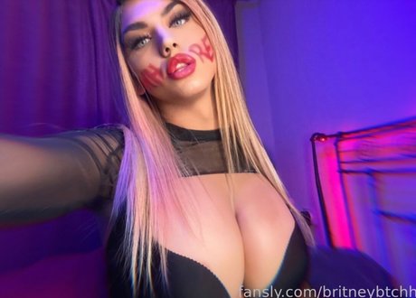 Hotbritneybitch model erotic picture