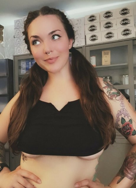 JonniJ naked pornstar gallery