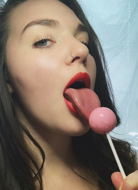 JonniJ free model pics