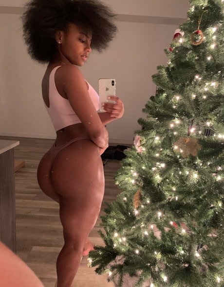 Saffronnn exclusive pornstar archive