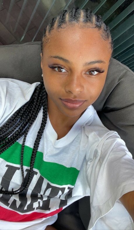 Saffronnn xxx model photo