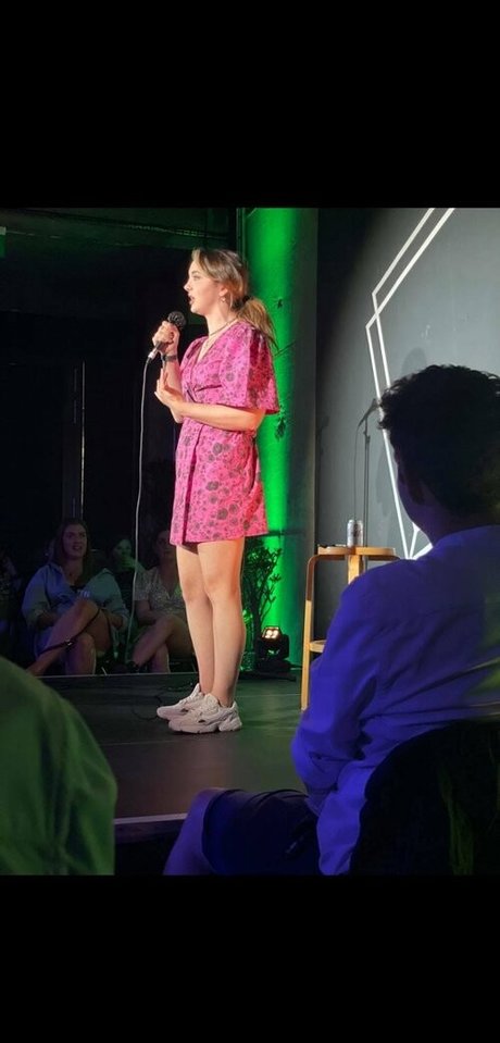 Fern Brady hd model image