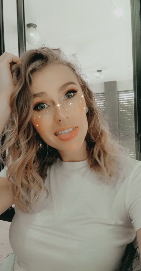 boobs selfie onlyfans hot sex img