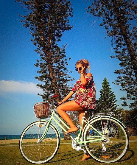 Sieren__Pole model adult pics