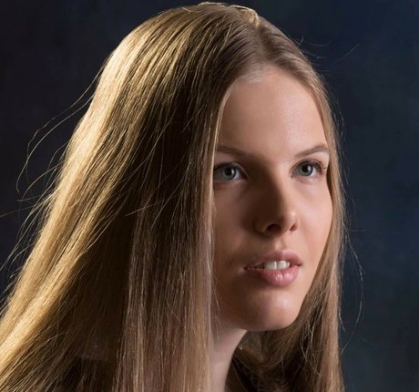 Eva Gevorgyan model exclusive img