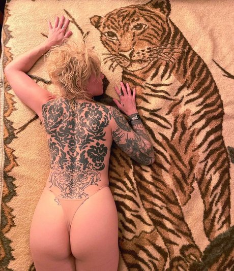 CBG19 exclusive pornstar img