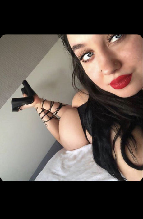 brown onlyfans free nude photo