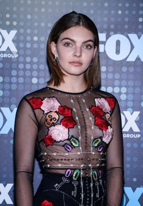 Camren Bicondova nice pornstar img