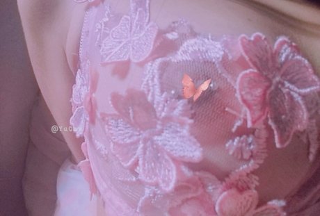 Yu cas model adult galleries