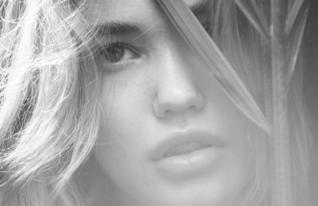 Ishh model top gallery