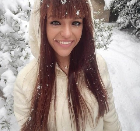 Angela Doxa model naked img