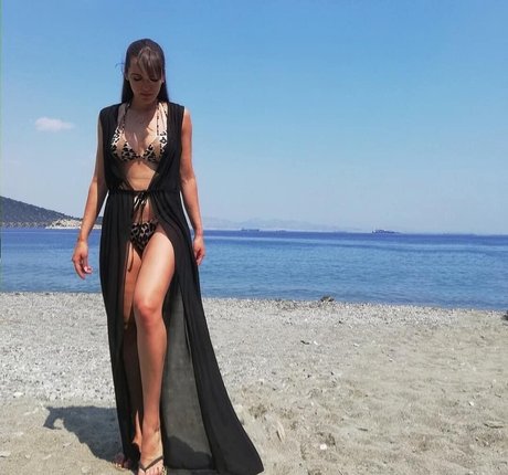 Angela Doxa model nude photos