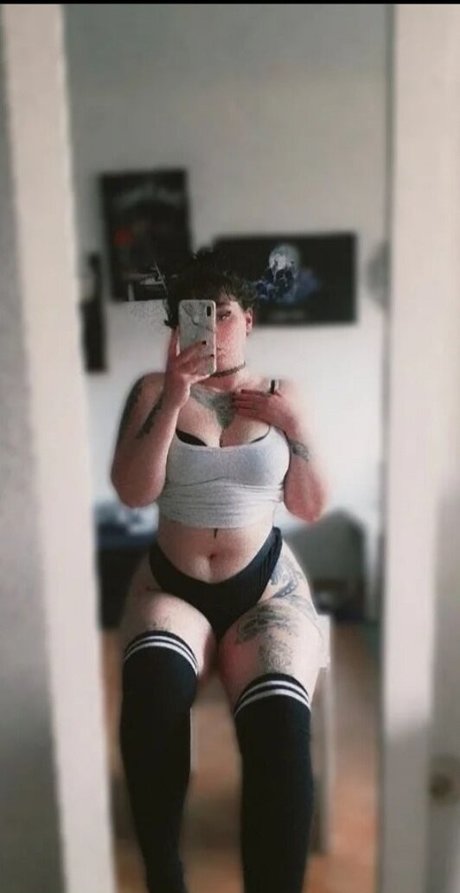 moms onlyfans free photo