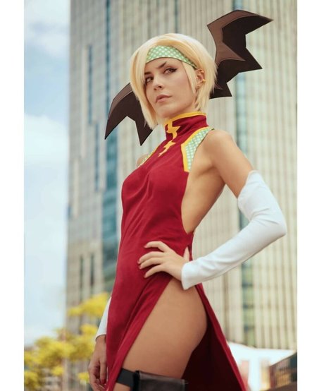 MiikhyDeafening pornstar erotic pictures