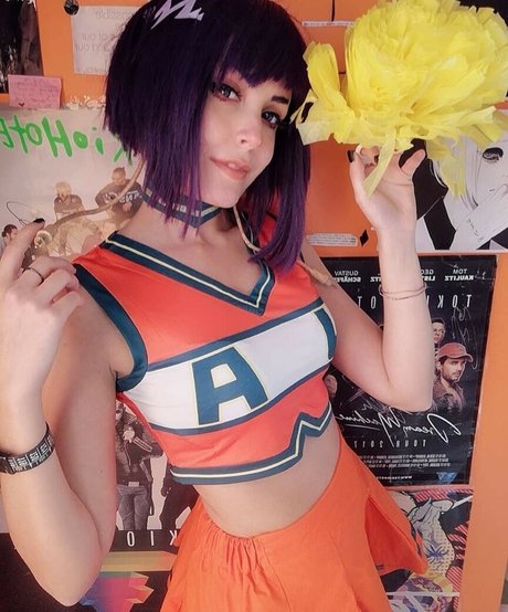 MiikhyDeafening star naked pics